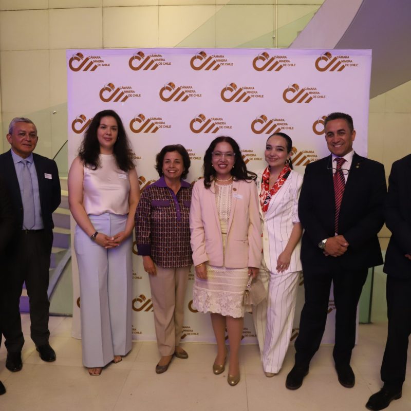 Ministra Mineria participa en Cena Cámara Minera de Chile